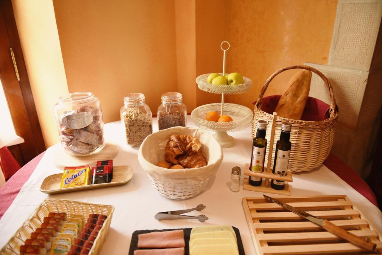 Hostal San Martin Molinos de Duero Luaran gambar